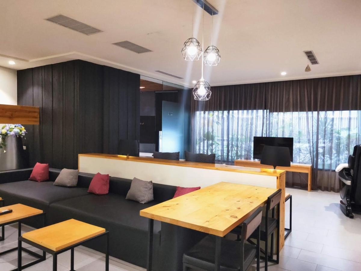 ロッポンギ モーテル Pingtung エクステリア 写真